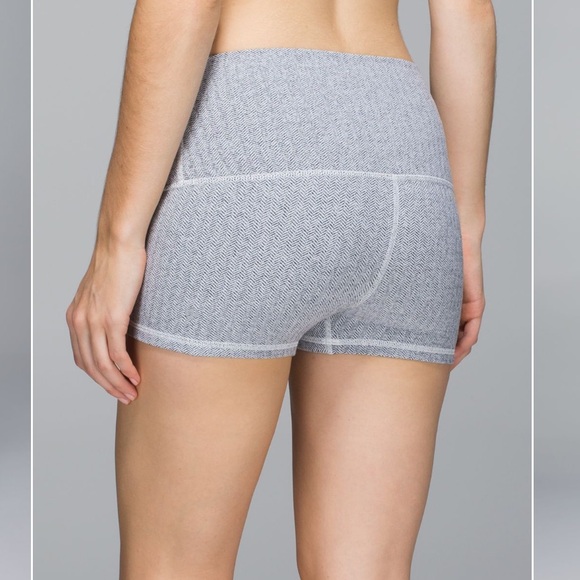 Lululemon Boogie Short Full on Luon 4 - Picture 4 of 6